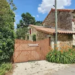 Nyaraló Maisonette, De La Mere Nini *
