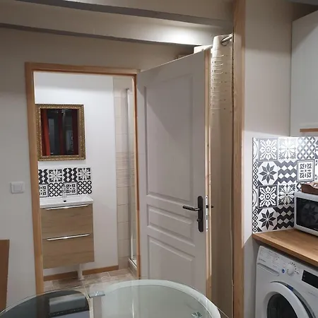 펜션 Maisonette, De La Mere Nini