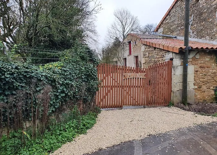 Maisonette, De La Mere Nini Сasa de vacaciones *