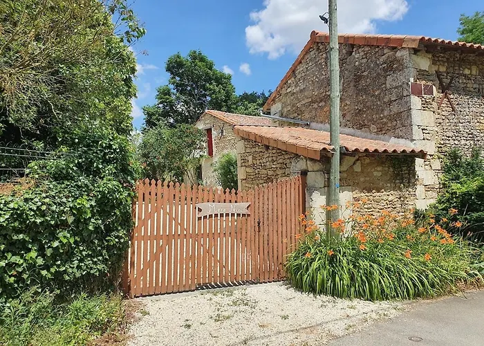 Dom wakacyjny Maisonette, De La Mere Nini *